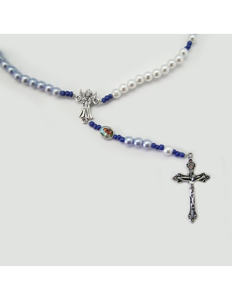 Rosario Collar Plastico Con Maria Angel Guarda Niño Dos Colores Blanco Y Azul