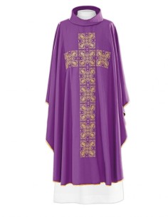 Casulla Bordada Tres Cruces...