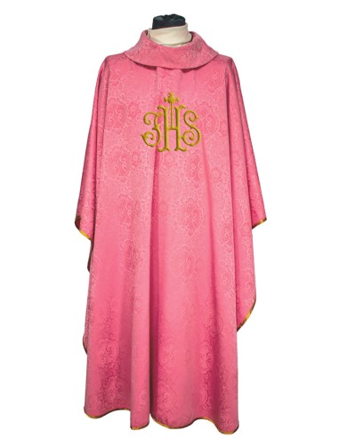 Casulla adamascada bordada JHS rosa