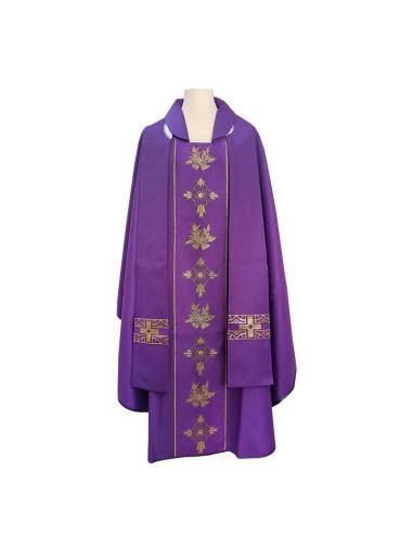 Casulla Estampada Con Galon Cruz Y Espigas Doradas N356 Morada