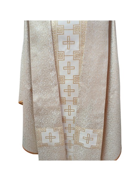 Casulla Estampada Tipo Damasco Con Galon Greca Romana N376 Blanca