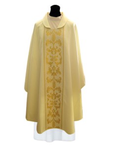 Casulla Estampada Con Galon...