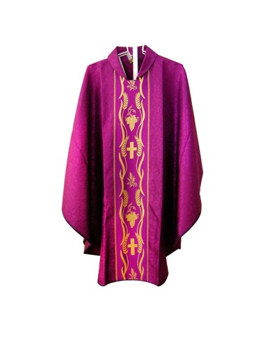 Casulla Estampada Adamascada Con Galon Cruces Espigas Y Uvas Con Borde Dorado N365 Morada