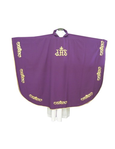 Casulla Bordada Jhs Con Cruz Pequezzzzza Y Bordado Floral En El Contorno Morada