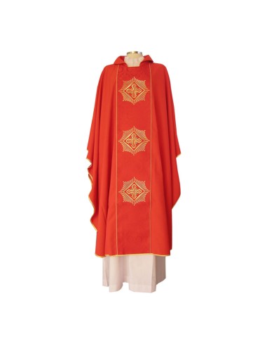 Casulla Bordada Tres Cruces Y Rombos Galon Adamascado Roja Kor/166