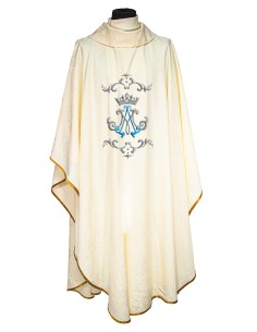 Casulla adamascada bordada...