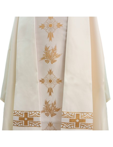 Casulla Estampada Con Galon Cruz Y Espigas Doradas N356