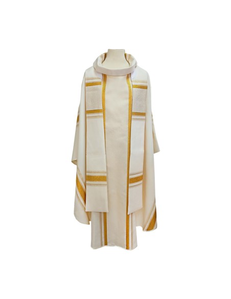 Casulla Estampada Tipo Damasco Rayado En Vertical N368 Blanca