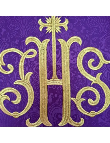 Casulla adamascada bordada JHS morada
