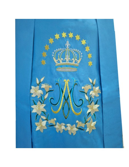Casulla Bordada Mariana Azul Corona Con Estrellas Y Flores Debajo