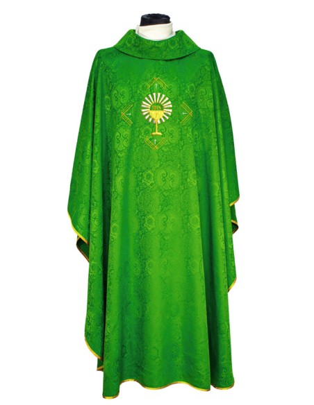 Casulla Adamascada Bordada Caliz Con Forma Jhs Y Rayos Verde