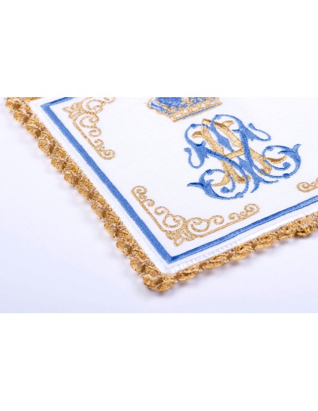 Juego De Altar Lino M Azul Con Corona Bordada Cenefa Dorada 18-5017