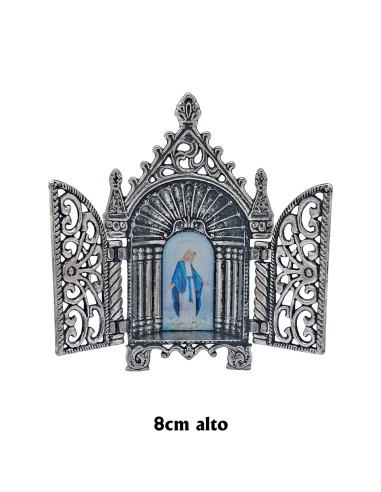 Capilla metal calada con puertas